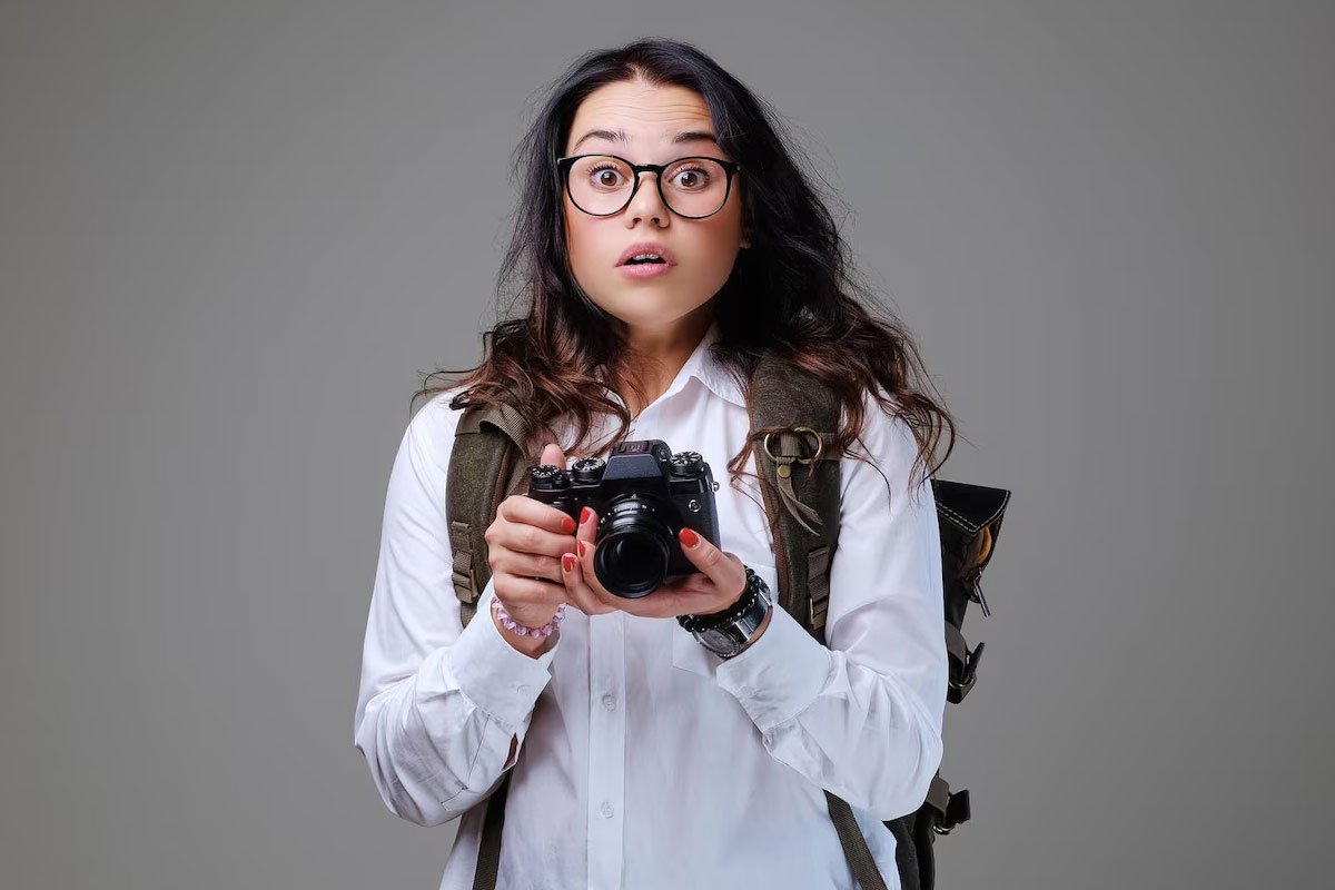 Ex-model claims agent once told her to swallow cotton balls