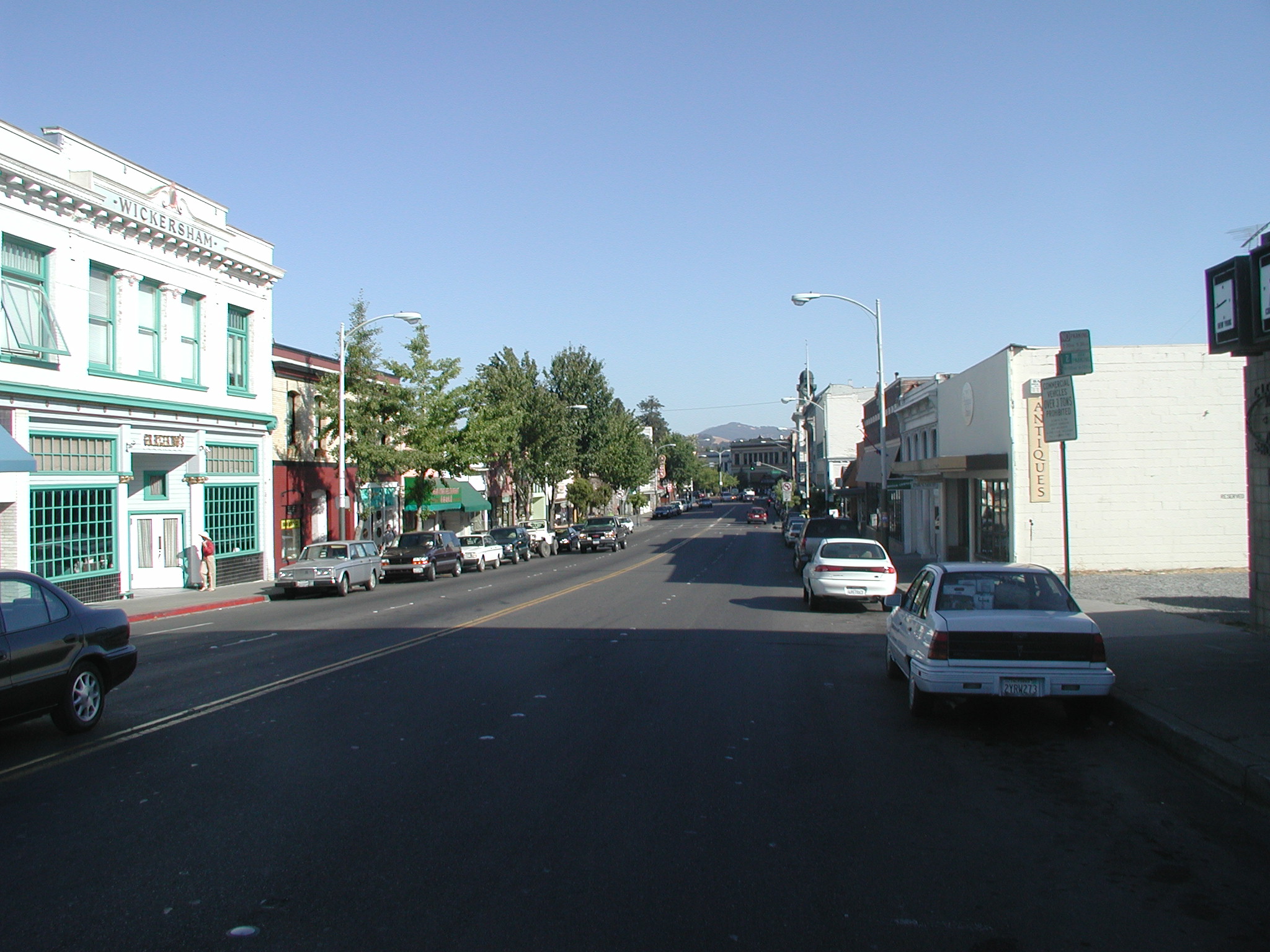 OLYMPUS DIGITAL CAMERA